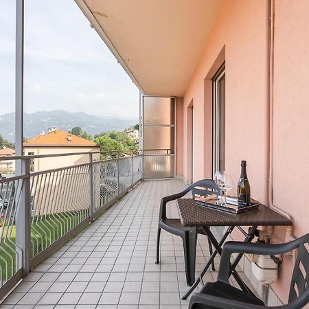 Santa Chiara Apartment By Myhomeincomo Dış mekan fotoğraf