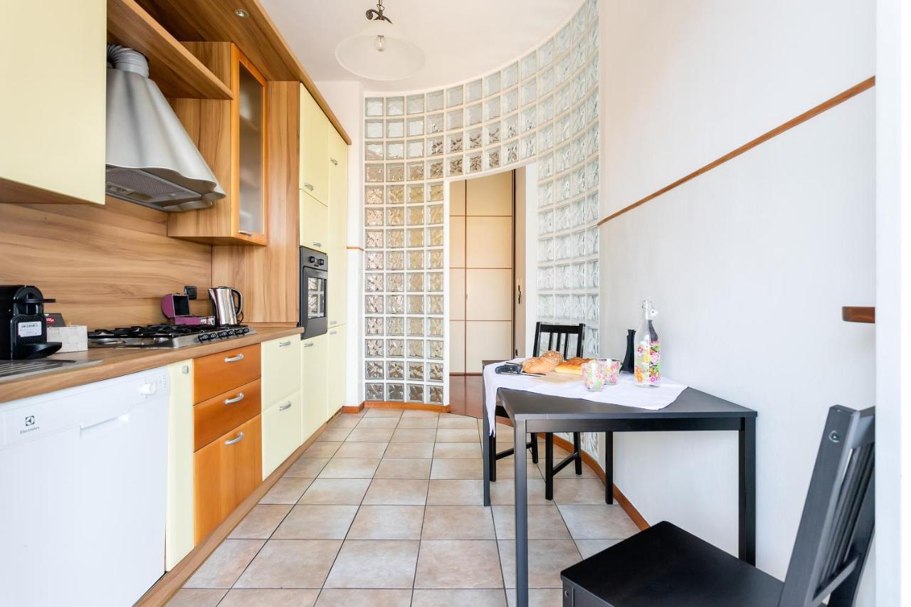 Santa Chiara Apartment By Myhomeincomo Dış mekan fotoğraf